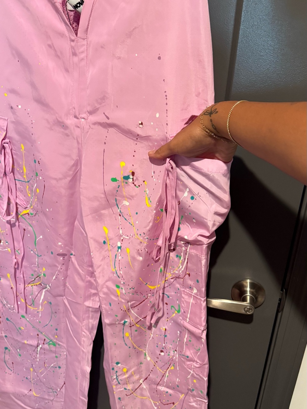 Pink Cargo Pants with Paint-Splatter - Picture 4 of 9